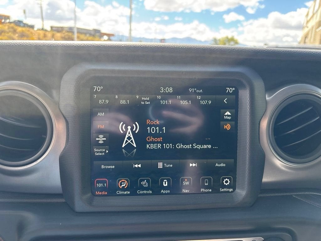 2022 Jeep Wrangler Willys 4x4