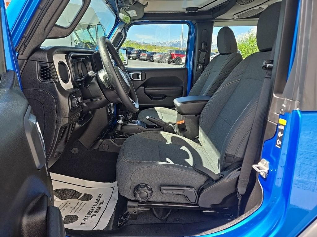 2025 Jeep Wrangler Sport