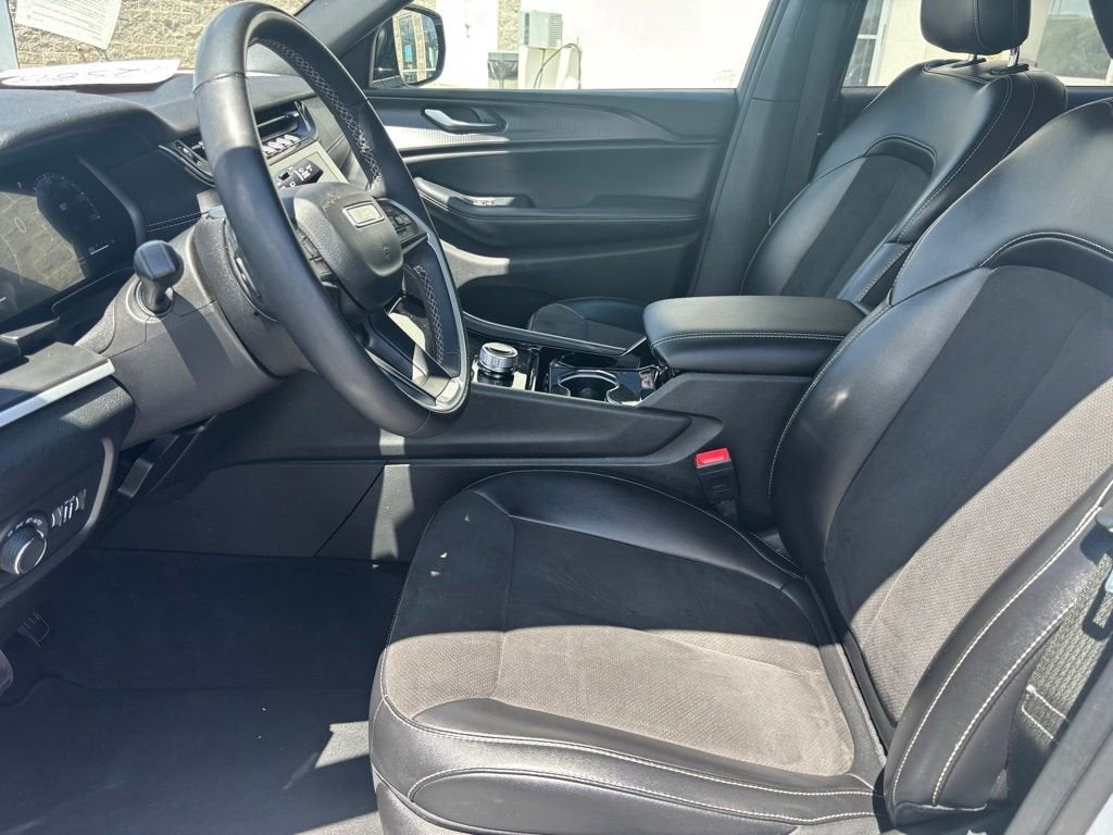 2023 Jeep Grand Cherokee L Altitude 4x4