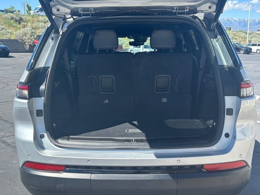 2023 Jeep Grand Cherokee L Altitude 4x4