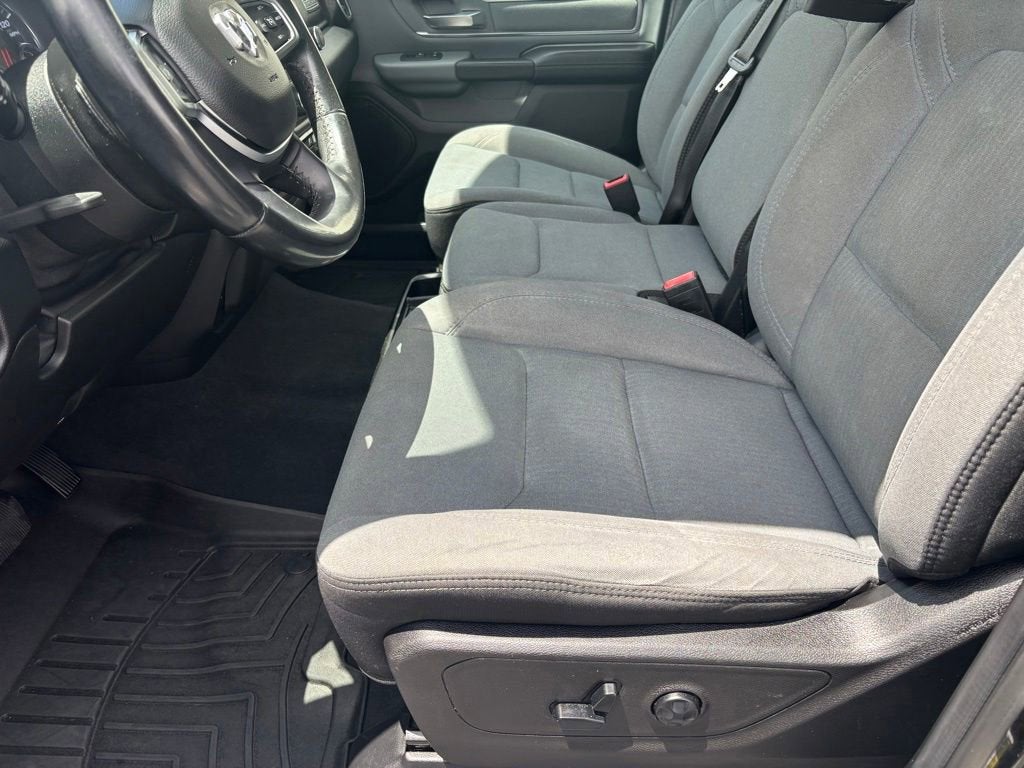 2019 RAM 1500 Big Horn/Lone Star Crew Cab 4x4 5'7" Box