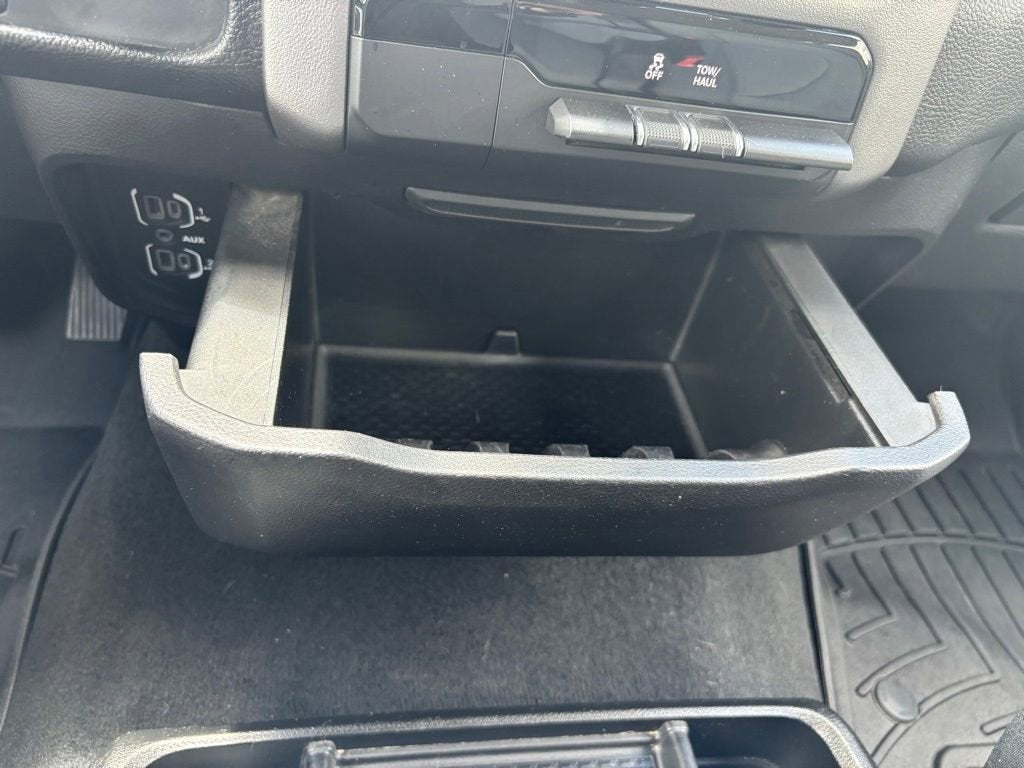 2019 RAM 1500 Big Horn/Lone Star Crew Cab 4x4 5'7" Box