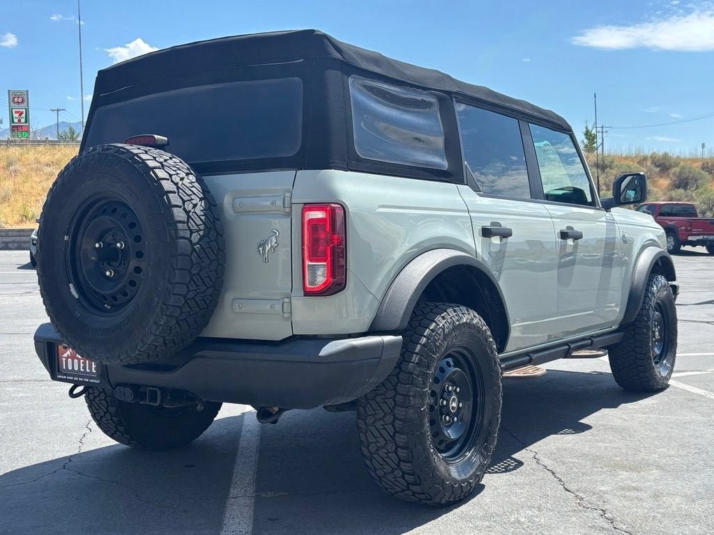 2021 Ford Bronco Base