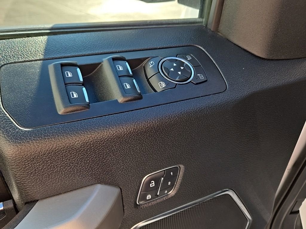 2015 Ford F-150 XLT w/HD Payload Pkg