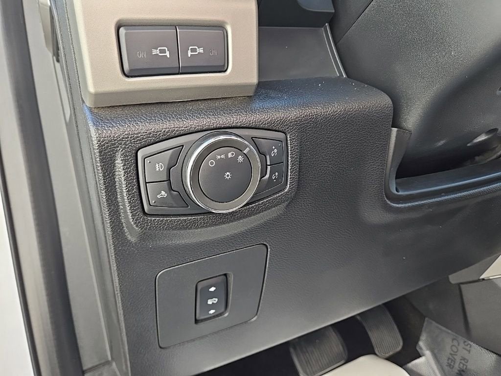 2015 Ford F-150 XLT w/HD Payload Pkg