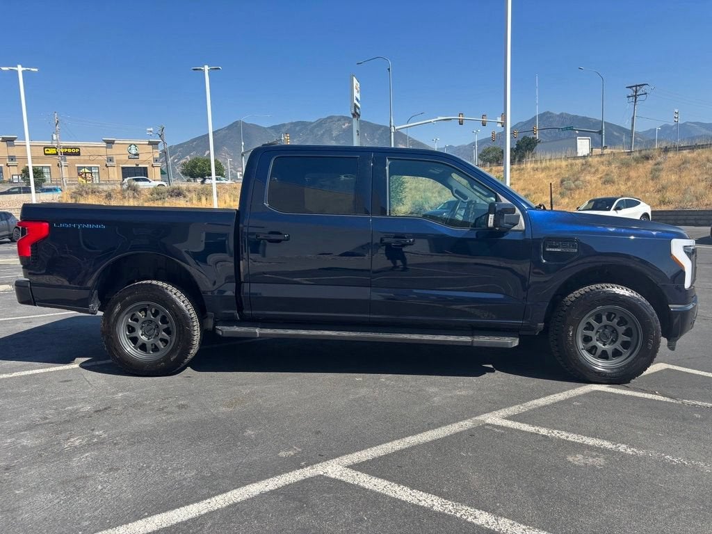 2023 Ford F-150 Lightning LARIAT