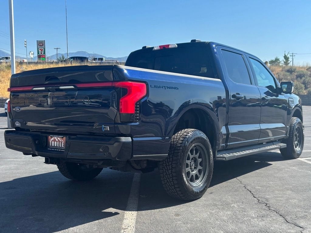 2023 Ford F-150 Lightning LARIAT