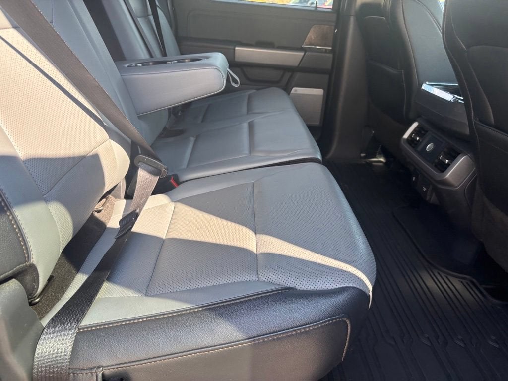 2023 Ford F-150 Lightning LARIAT