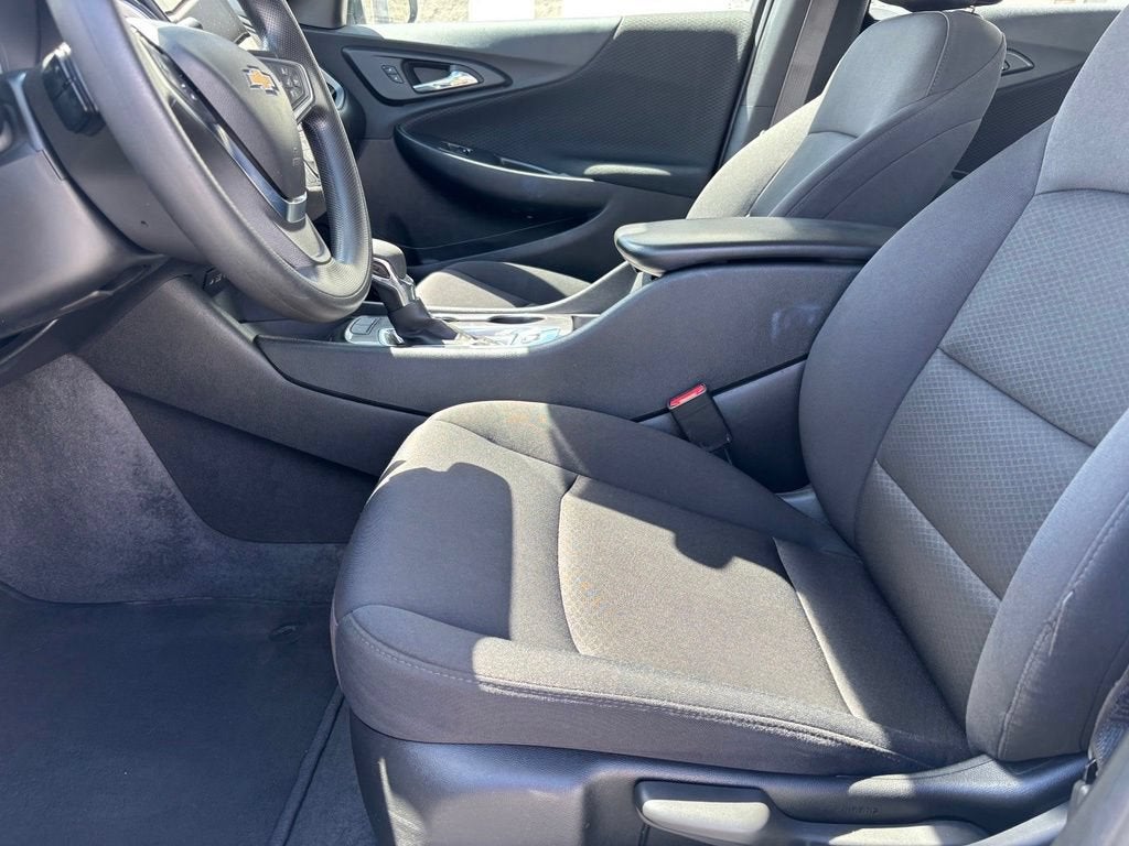 2025 Chevrolet Malibu LS