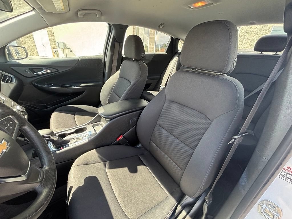 2025 Chevrolet Malibu LS