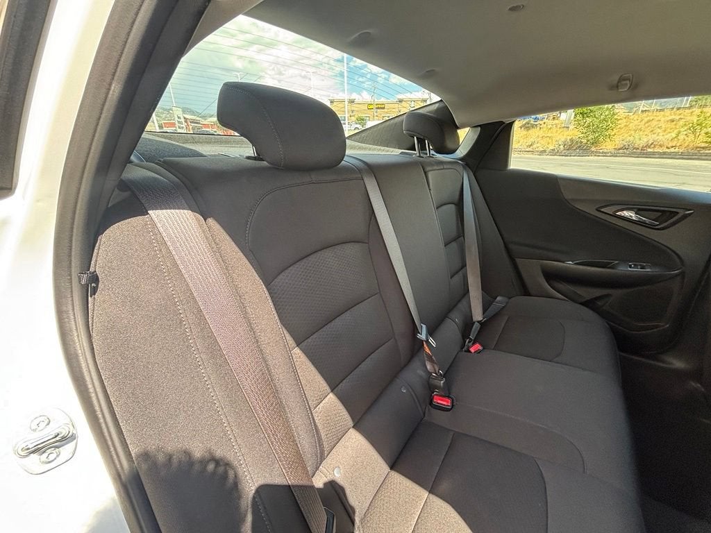 2025 Chevrolet Malibu LS