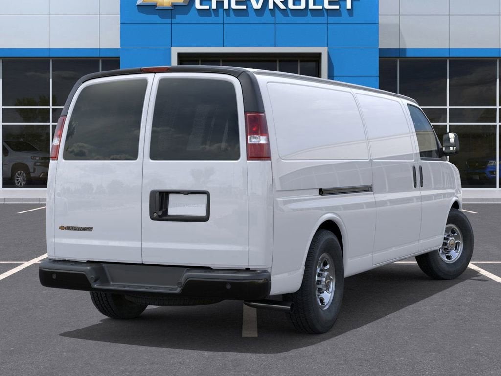2025 Chevrolet Express Cargo 3500 WT