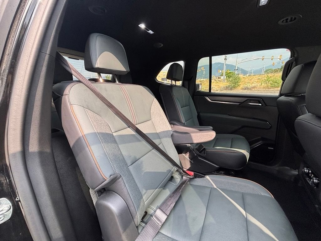 2024 GMC Acadia AT4