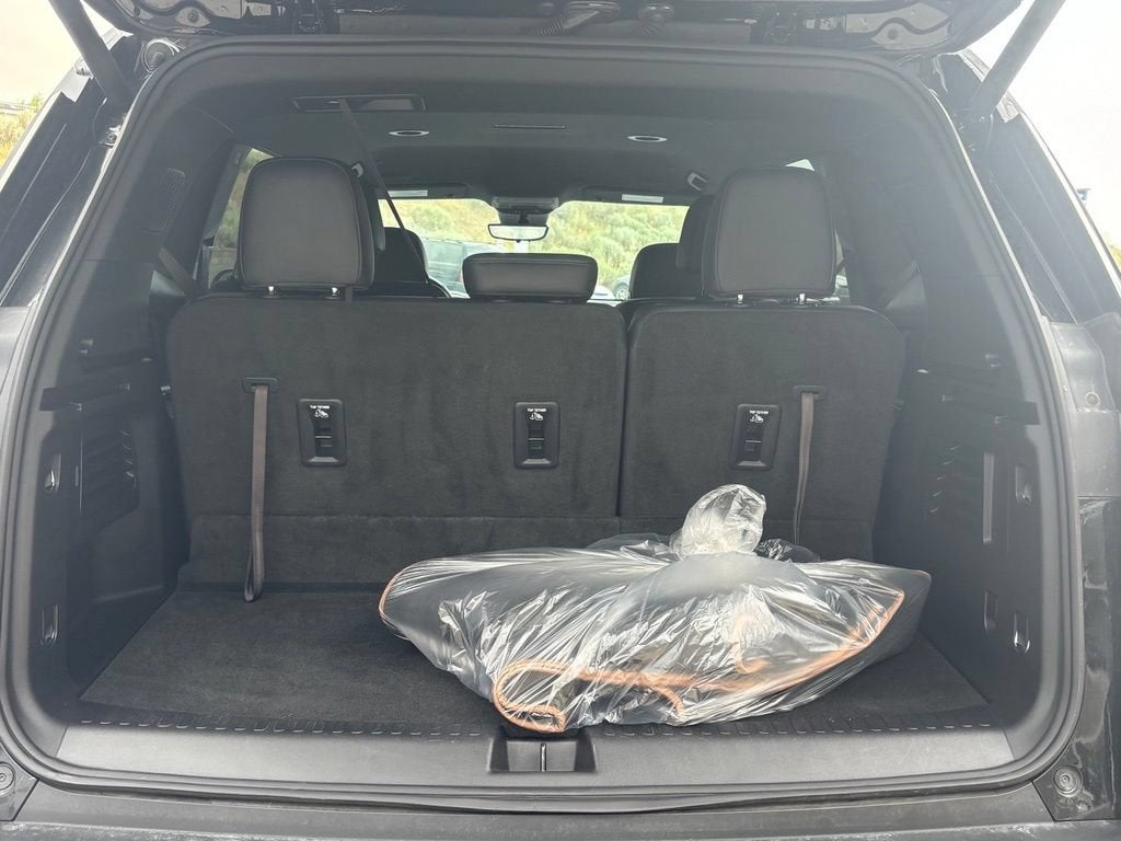 2024 GMC Acadia AT4