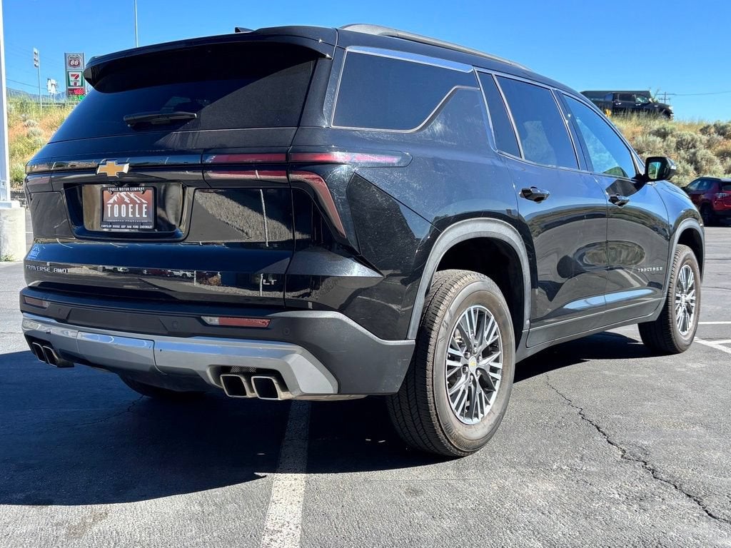 2024 Chevrolet Traverse LT