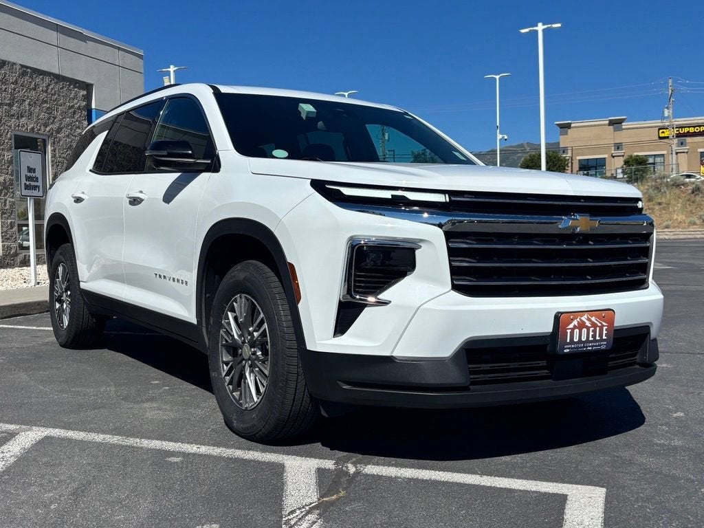 2024 Chevrolet Traverse LT