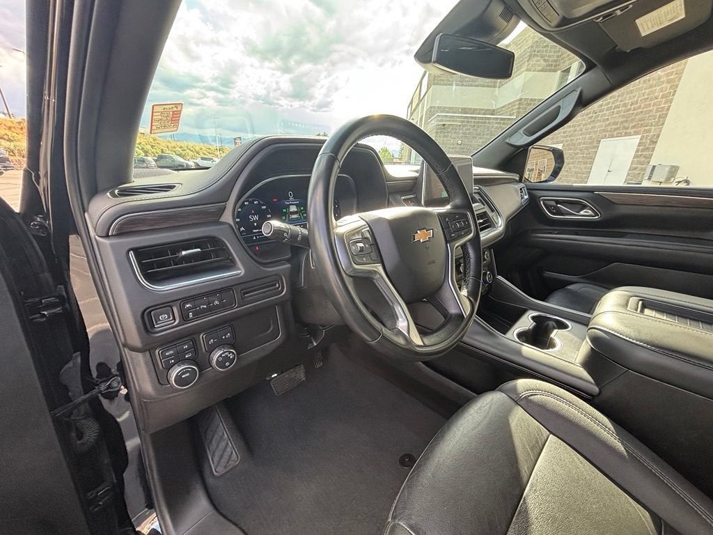 2023 Chevrolet Suburban LT