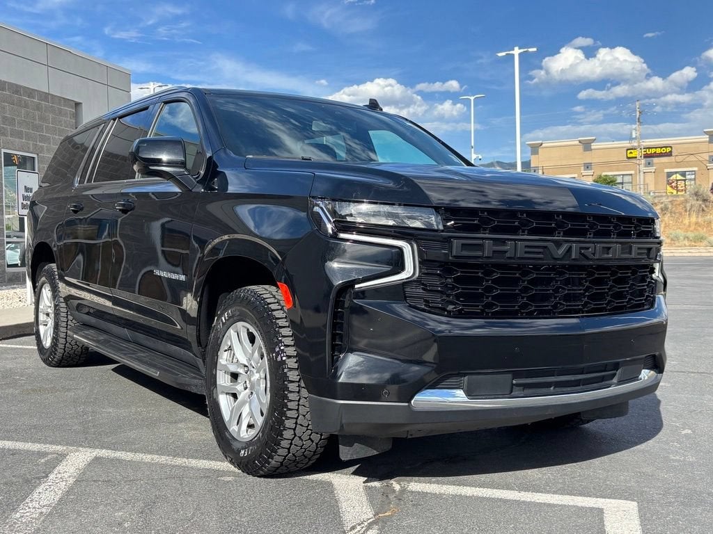 2023 Chevrolet Suburban LT