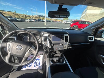 2018 Nissan TITAN SV