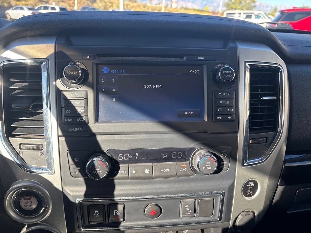 2018 Nissan TITAN SV