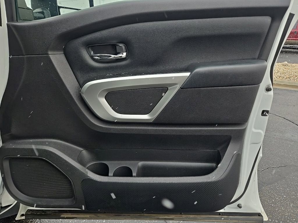 2021 Nissan Titan SV