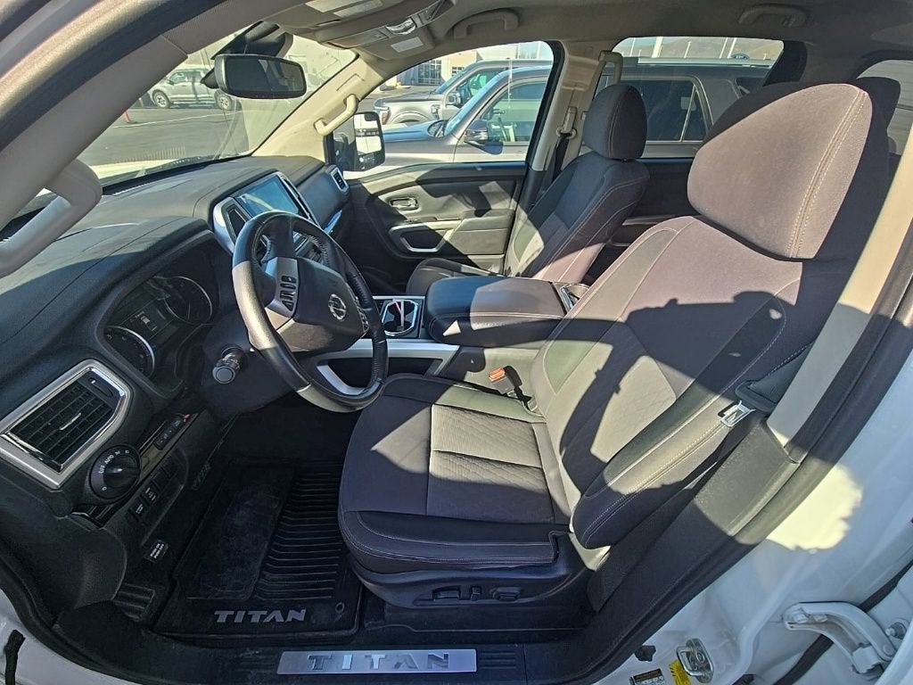 2021 Nissan Titan SV