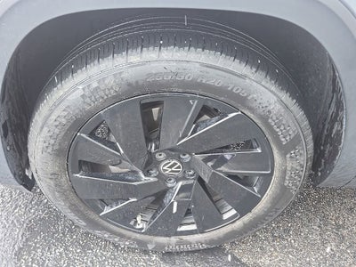 2024 Volkswagen Atlas Cross Sport 2.0T SE w/Technology