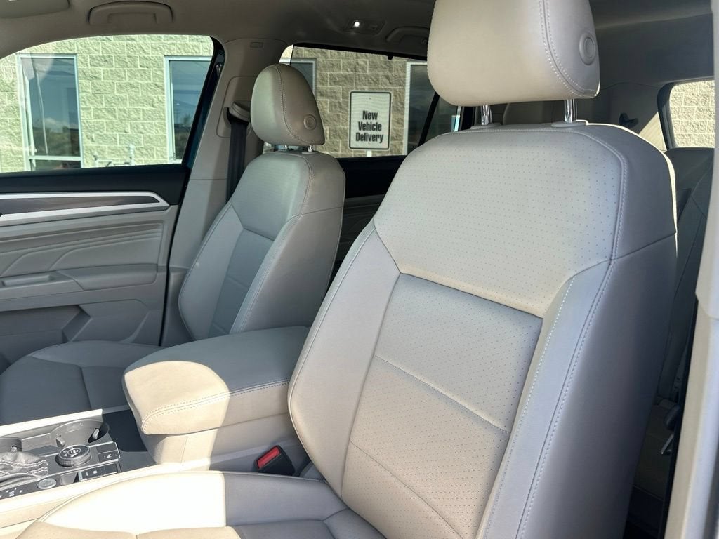 2021 Volkswagen Atlas 3.6L V6 SE w/Technology R-Line