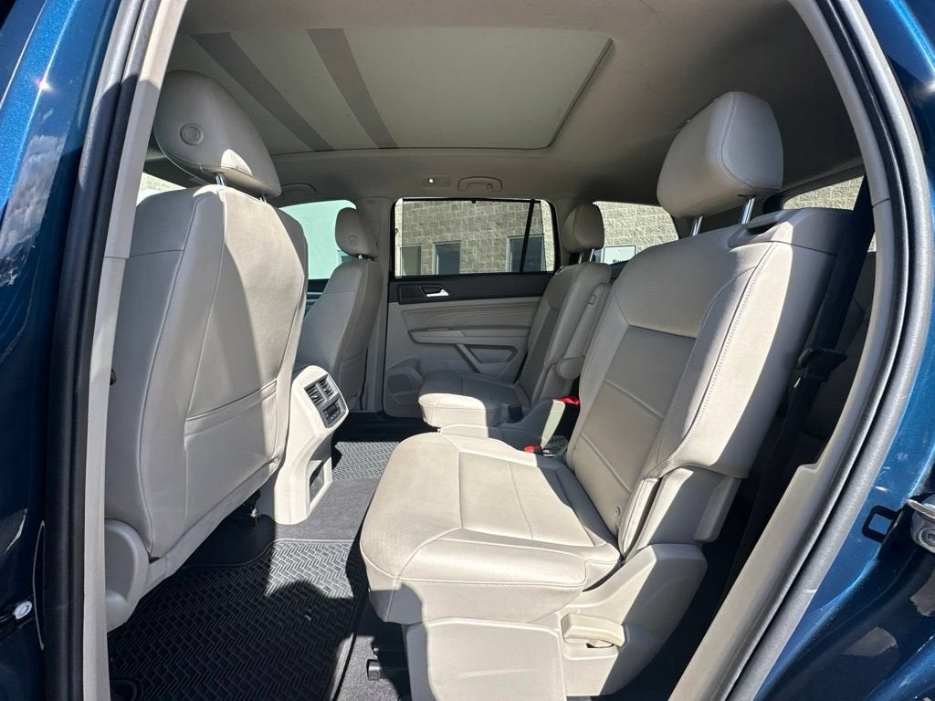 2021 Volkswagen Atlas 3.6L V6 SE w/Technology R-Line
