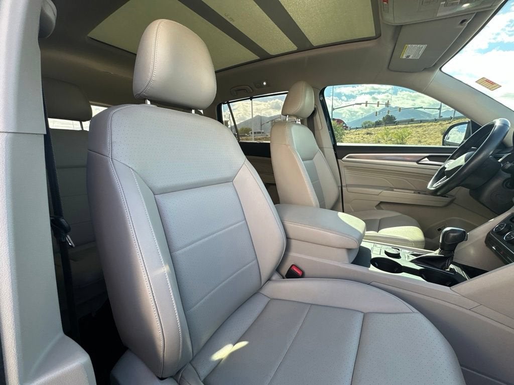 2021 Volkswagen Atlas 3.6L V6 SE w/Technology R-Line
