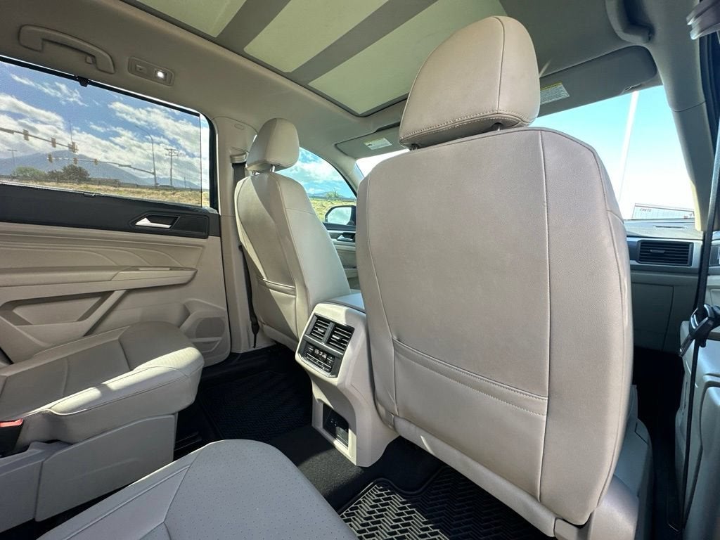 2021 Volkswagen Atlas 3.6L V6 SE w/Technology R-Line