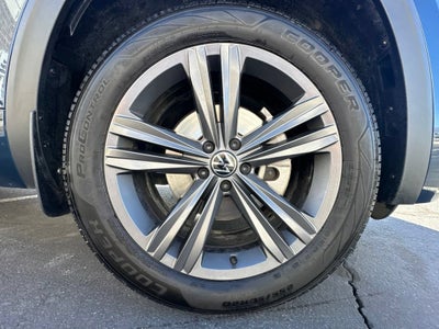 2021 Volkswagen Atlas 3.6L V6 SE w/Technology R-Line
