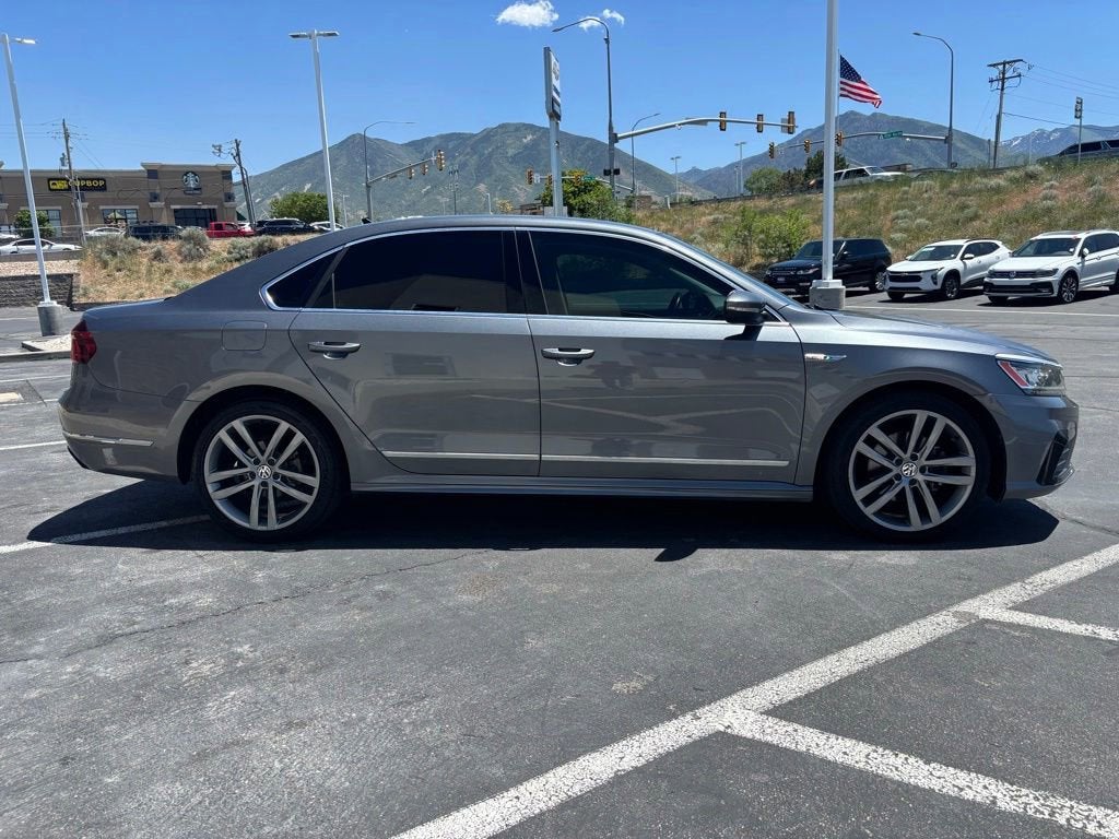 2017 Volkswagen Passat 1.8T R-Line