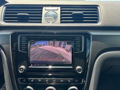 2017 Volkswagen Passat 1.8T R-Line