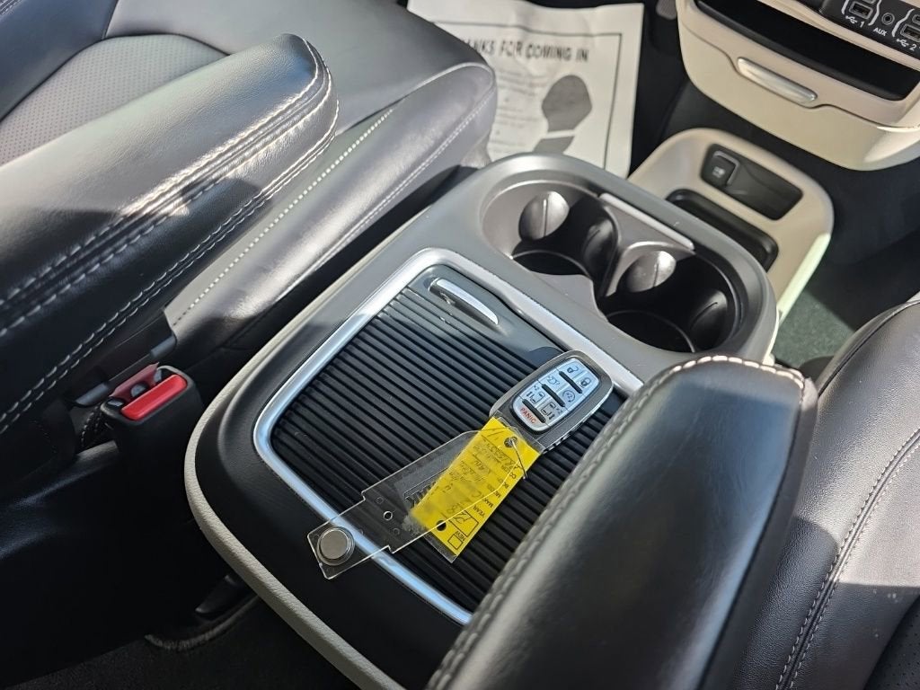 2024 Chrysler Pacifica Touring L