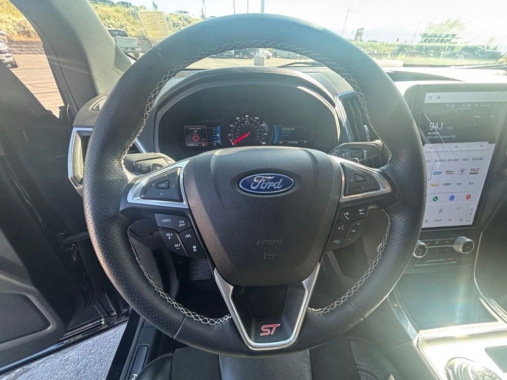 2022 Ford Edge ST