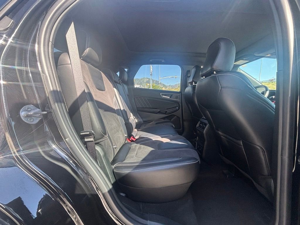 2022 Ford Edge ST