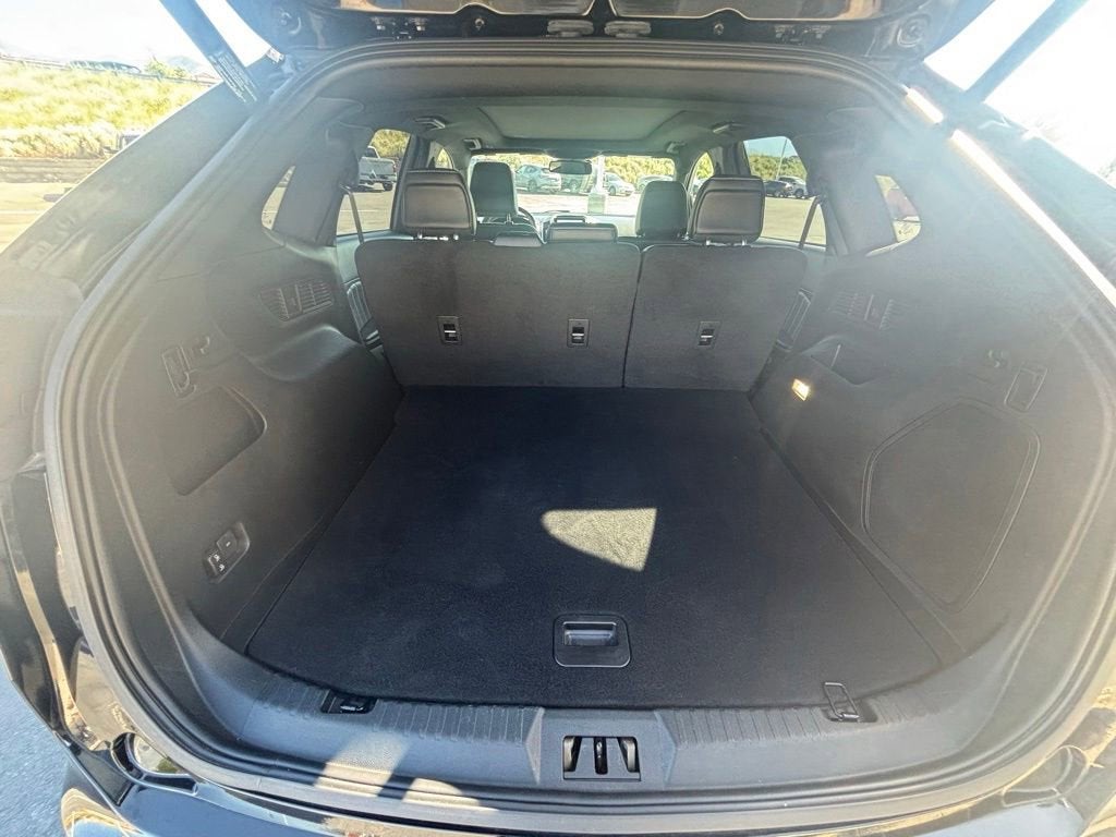 2022 Ford Edge ST