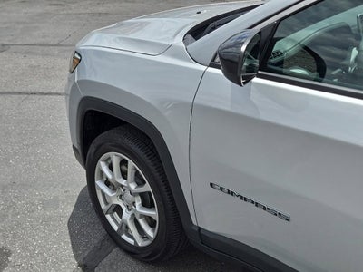 2024 Jeep Compass Latitude Lux
