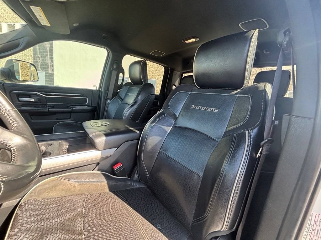 2020 RAM 3500 Laramie Crew Cab 4x4 6'4" Box