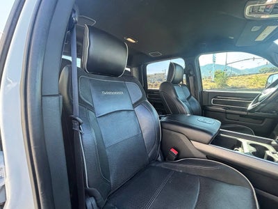 2020 RAM 3500 Laramie Crew Cab 4x4 6'4" Box