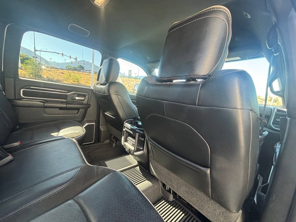 2020 RAM 3500 Laramie Crew Cab 4x4 6'4" Box