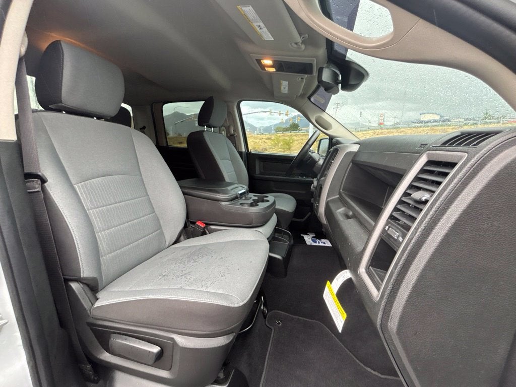 2023 RAM 1500 Classic Tradesman Crew Cab 4x4 5'7" Box