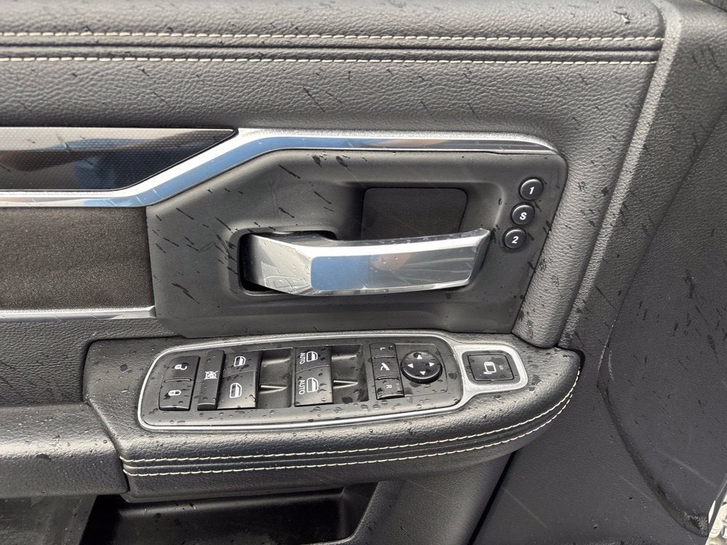 2020 RAM 2500 Laramie Crew Cab 4x4 6'4" Box
