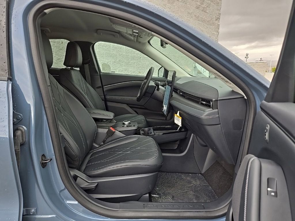 2024 Ford Mustang Mach-E Select