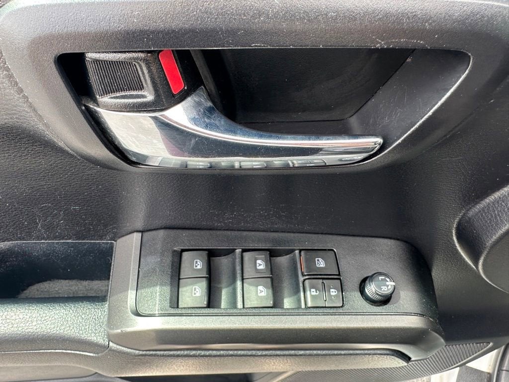2020 Toyota Tacoma 4WD SR5