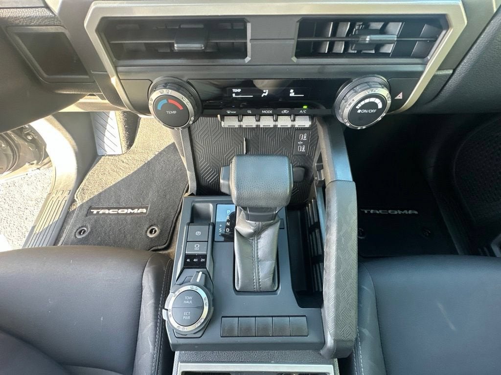 2026 Toyota TACOMA 4WD Base