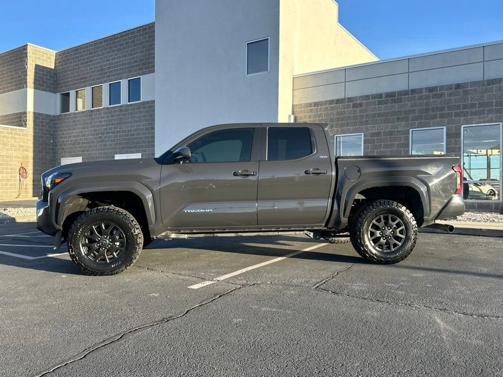 2026 Toyota TACOMA 4WD Base
