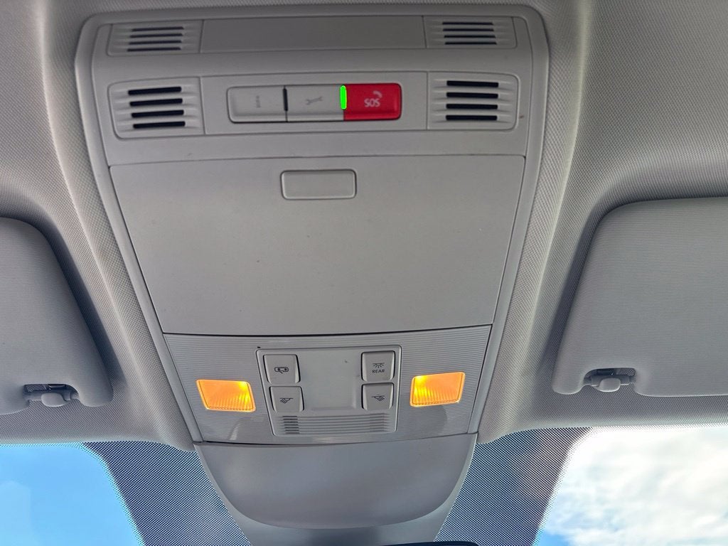 2025 Volkswagen Taos SE
