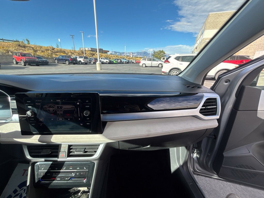 2025 Volkswagen Taos SE
